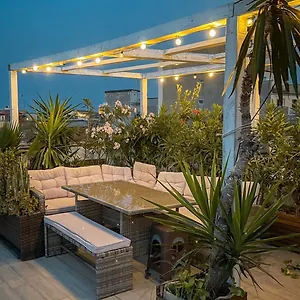 Follow The Sun - Rooftop Terrace Aeroporto di Catania Fontana Rossa